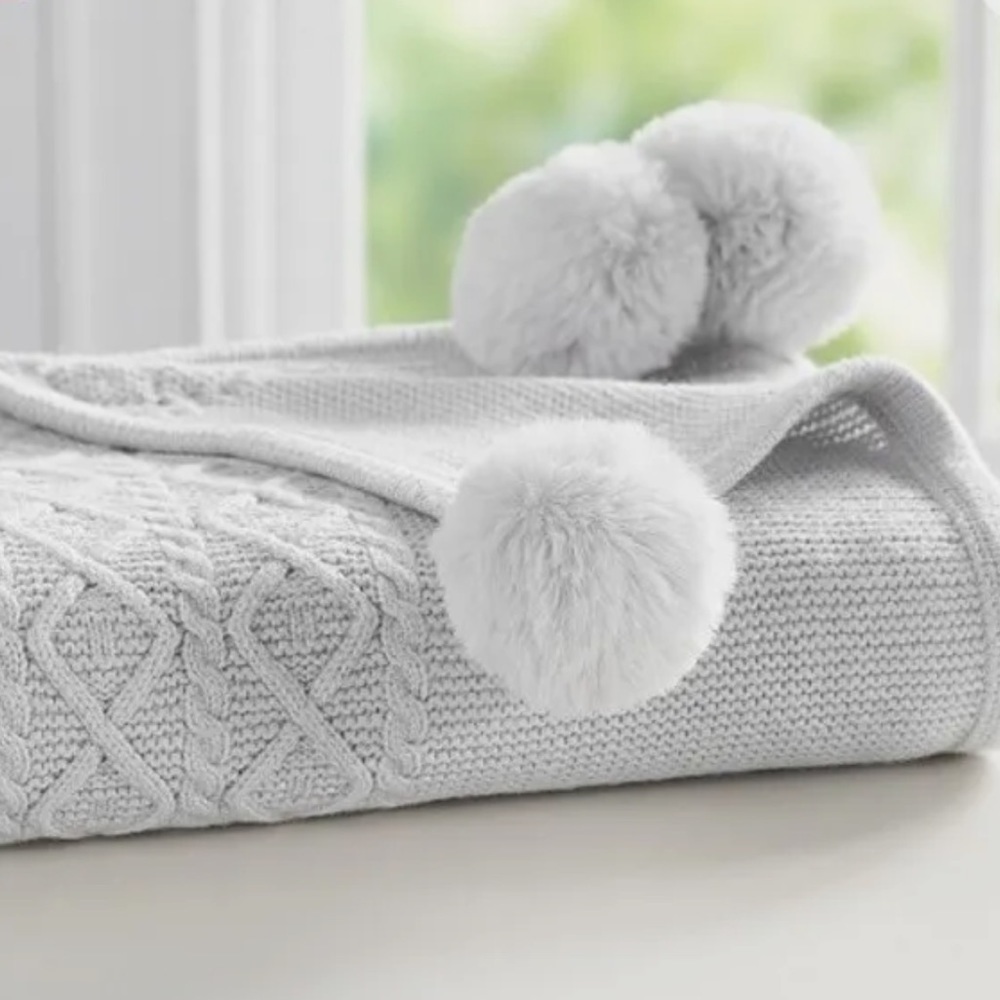 Monique Lhuillier x Pottery Barn Kids
Cable Knit Pom-Pom Baby Stroller
Blanket